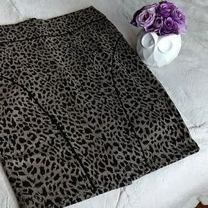 Leopart print pencil skirt